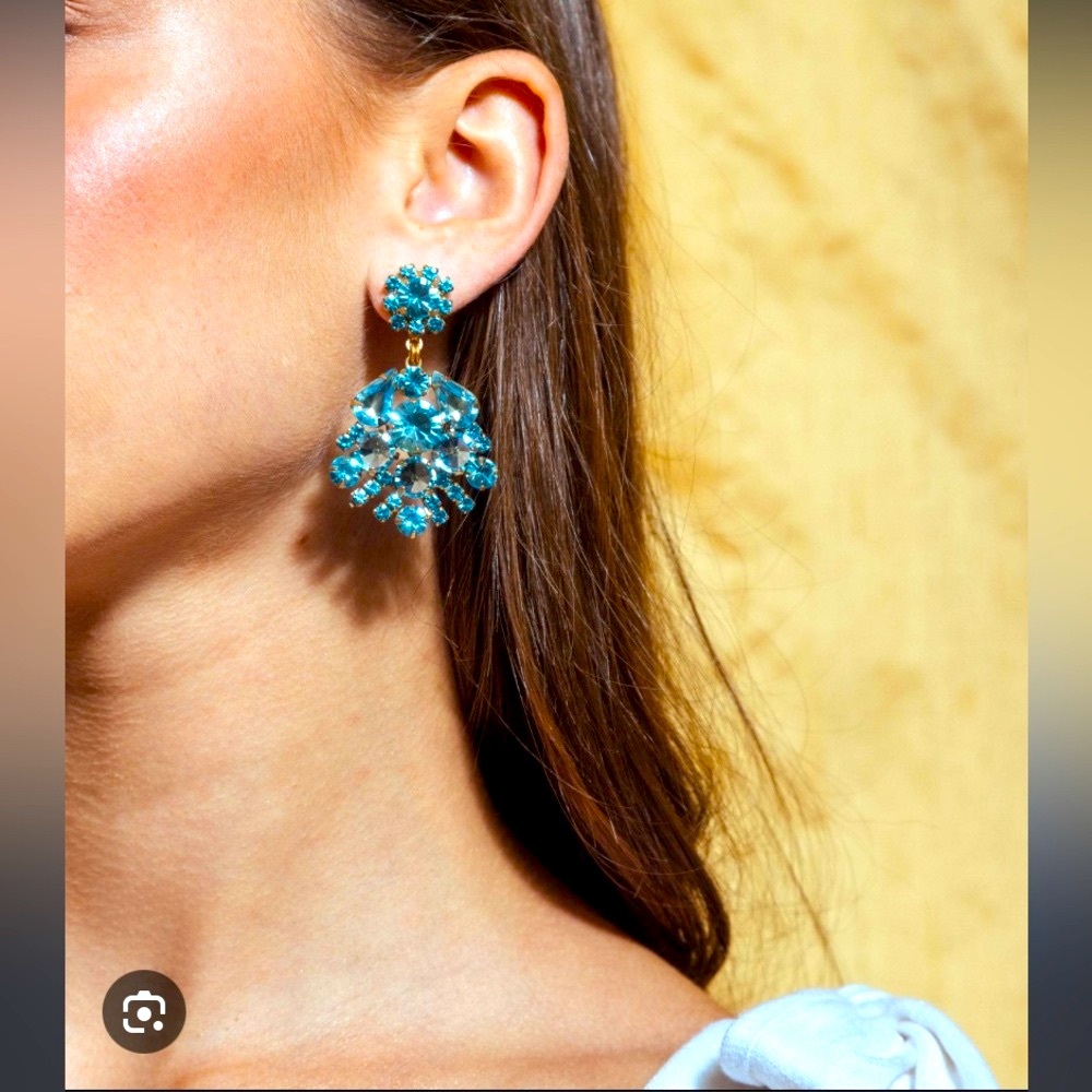 😍BEAUTIFUL LOREN HOPE WILLA EARRINGS IN AQUA- SOLD OUT!